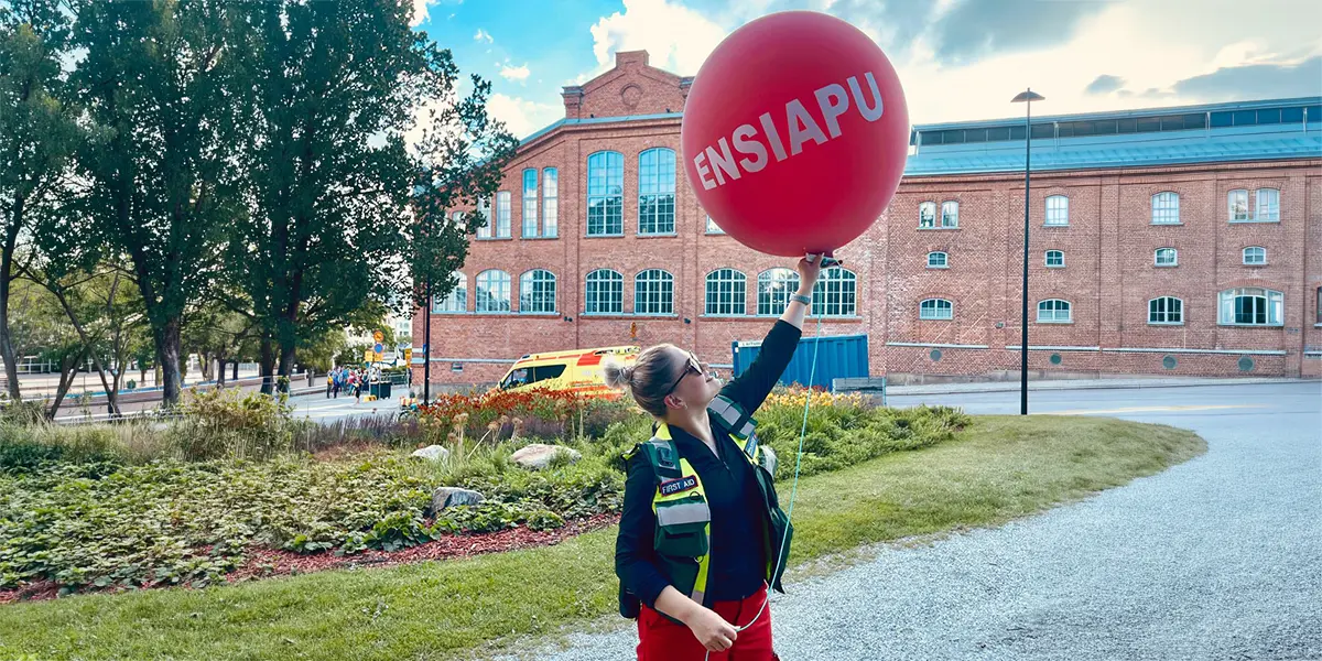 PR-Lancelta iloista ensiapuhenkilöstöä tapahtumaasi